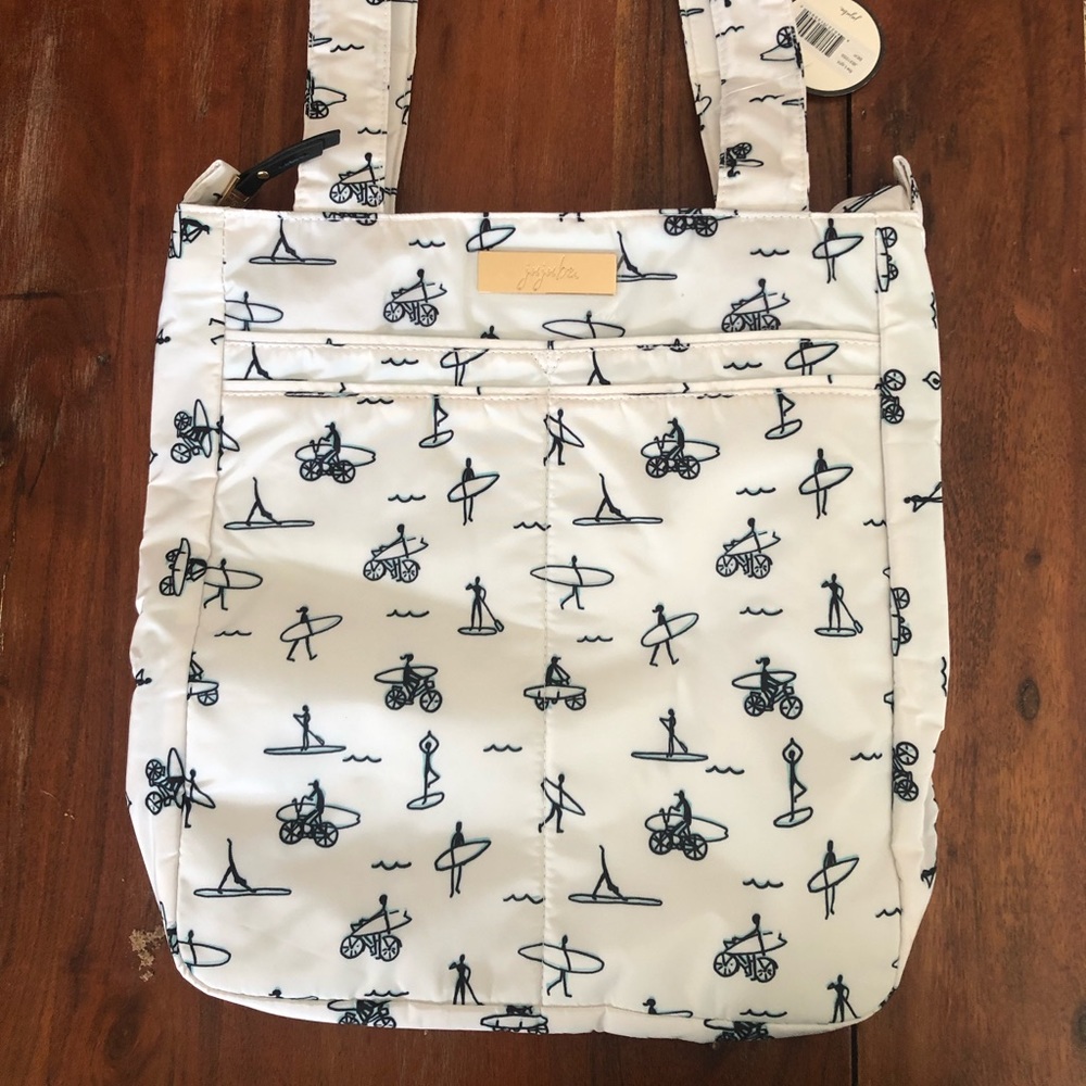 Jujube. NWT. Be Light bag. Color is stay salty.